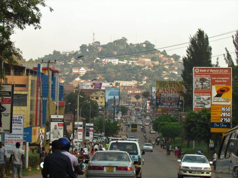 Streetlife and busy roads in Kampala
